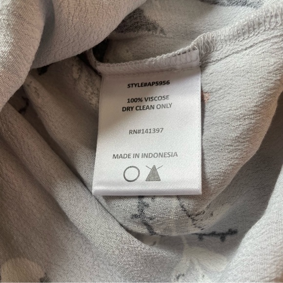 ASTR romper, size small - Picture 4 of 4